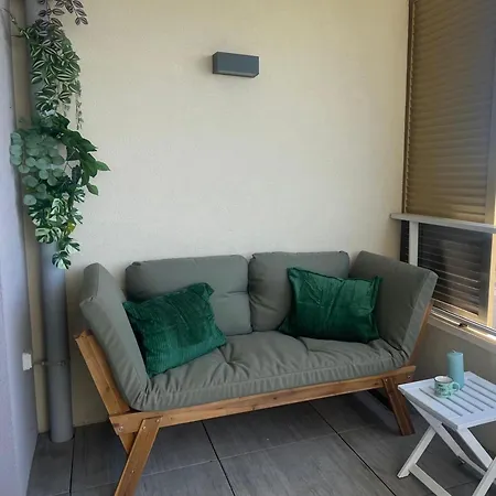 Appartement Beautiful In A With Swimming Pool *