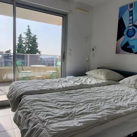 Beautiful In A With Swimming Pool *