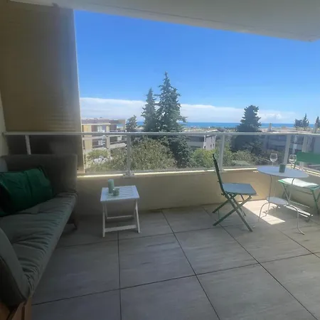 Beautiful In A With Swimming Pool *