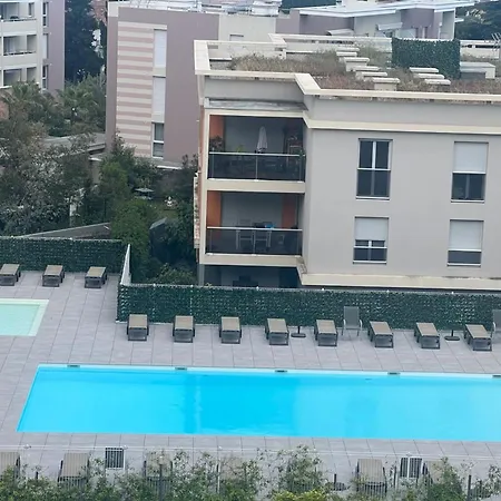 Beautiful In A With Swimming Pool Appartement *