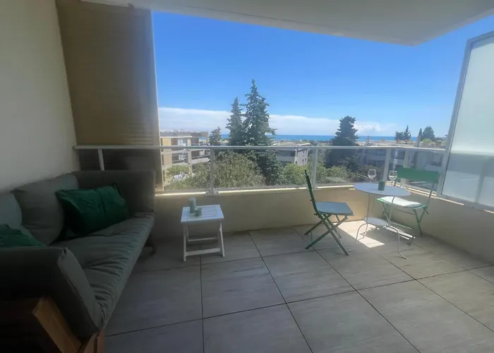 Beautiful In A With Swimming Pool *