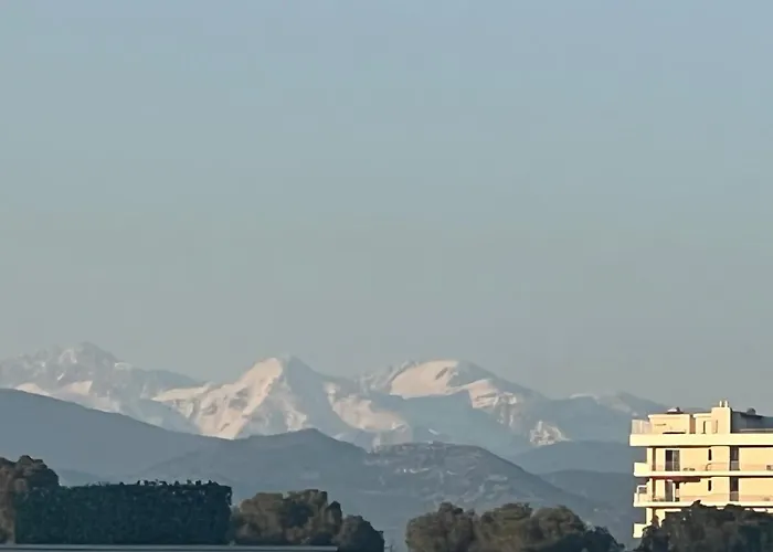 Beautiful In A With Swimming Pool Apartament